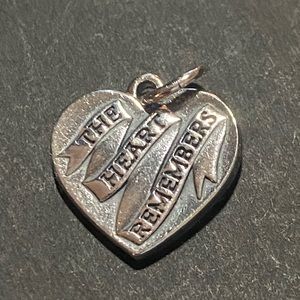 JAMES AVERY STERLING SILVER THE HEART REMEMBERS Charm